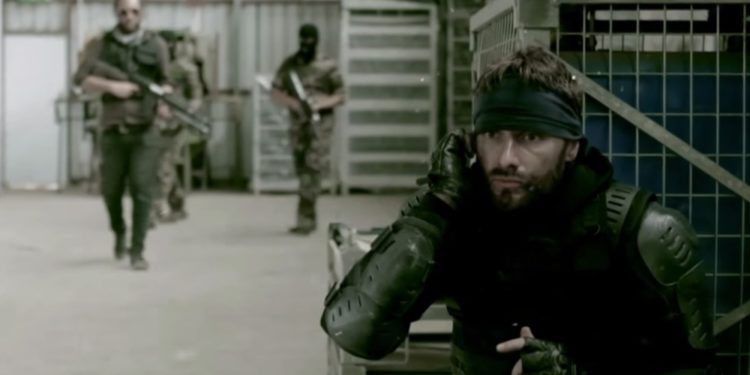 网友恶搞 Metal Gear Solid 影片 藏在纸箱就是真理！