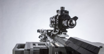 看高手用 Lego 制造著名 FPS 游戏武器
