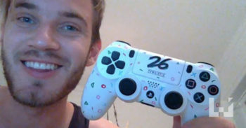 Pewdiepie 生日, Sony 送特制 Playstation 4 手柄