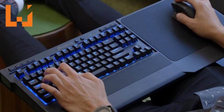 Corsair推出K63无线电竞Lapboard！在沙发上也能吃鸡！