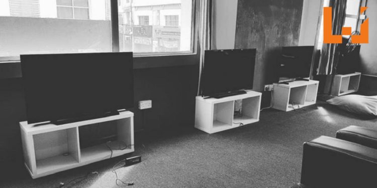 GamesBond遭人破门行窃!损失大量PS4主机!