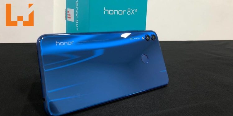 honor 8X宣布正式在马来西亚发售!购买手机还附赠honor band 3智慧手环!
