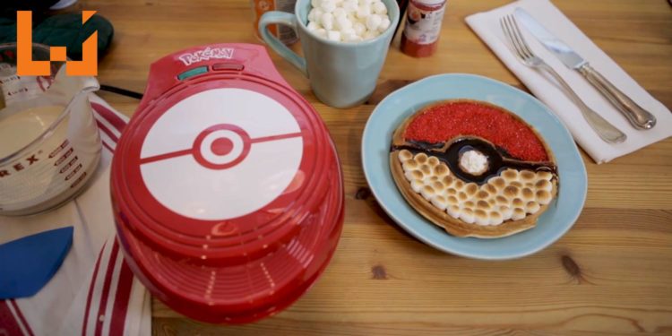 ThinkGeek正式公布Poke Ball Waffle制造机！自己的Poke Ball自己做！