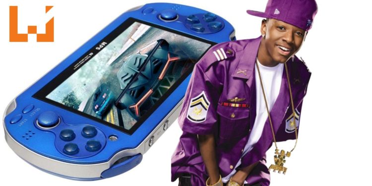 知名说唱歌手Soulja Boy又再开卖山寨游戏掌机！造型极像PS Vita！