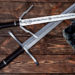 波兰铁匠铸造《The Witcher》系列猎魔士银剑!获得官方认证,高度还原游戏银剑!